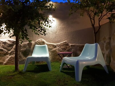 Fireplace, garden, bbc, wifi 1 h from Madrid Entre Acebedas Accommodations