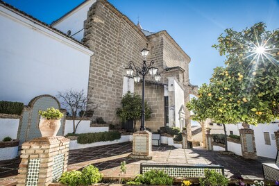 High standard villa with stunning views away from the crowds