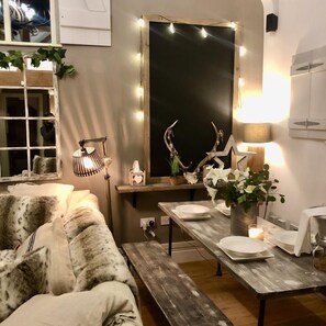 Smart TV, chimenea y reproductor de DVD 