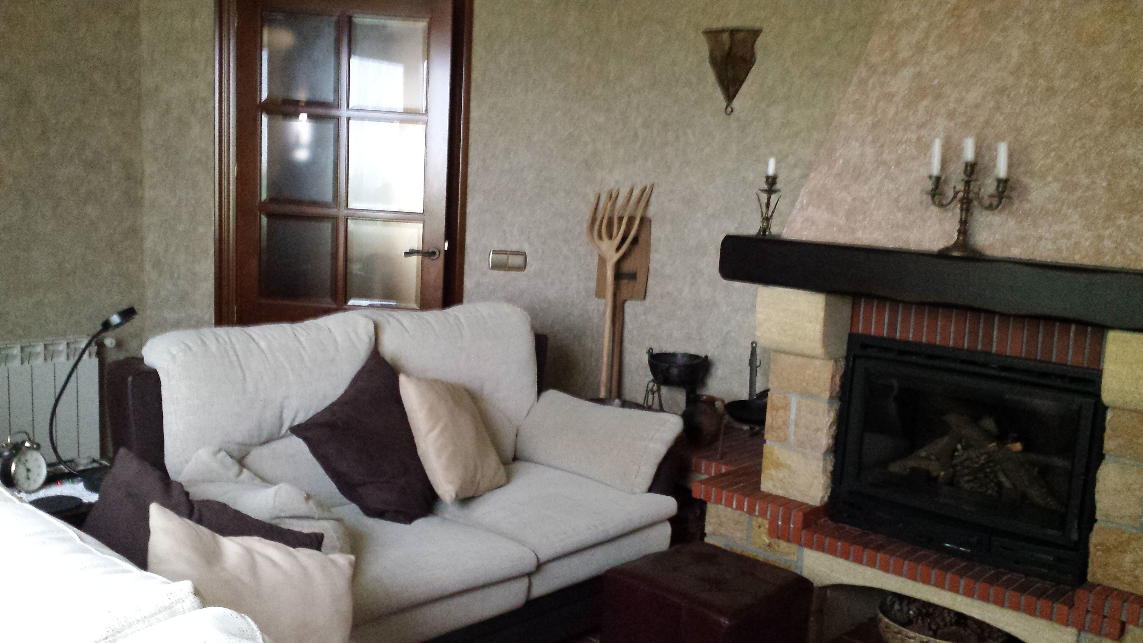 Private garden and pool, barbecue. Nature with charm