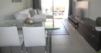 Golf. Swimming pools. Tennis. Paddle. Wifi. A / a