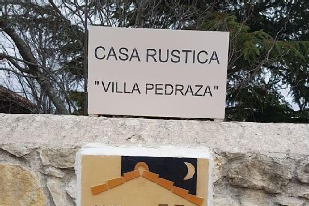 Self catering Villa Villa Pedraza for 8 people