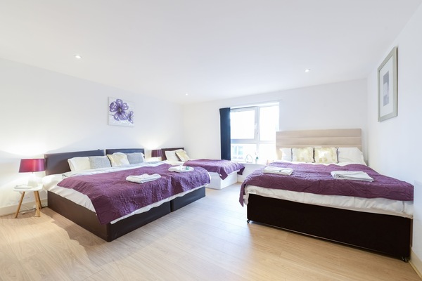 3 bedrooms, iron/ironing board, WiFi, bed sheets