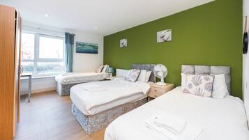 3 chambres, fer et planche à repasser, Wi-Fi, literie fournie