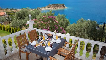 Frühstück, Mittagessen und Abendessen