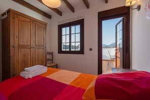 5 Schlafzimmer, Bügeleisen/Bügelbrett, Reisekinderbett, WLAN