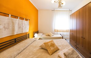 2 bedrooms, WiFi, bed sheets
