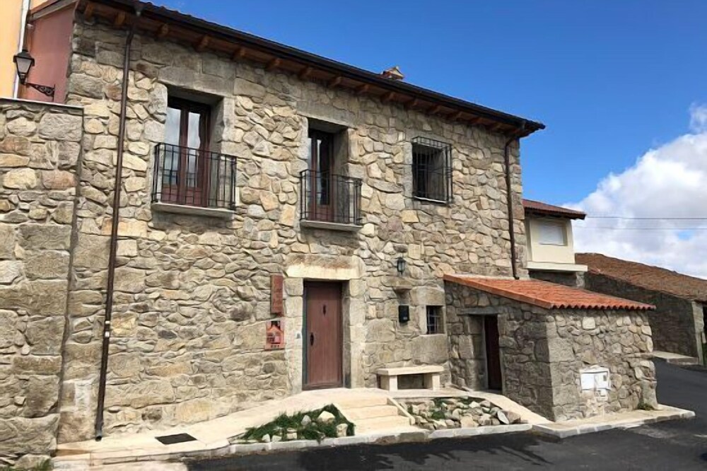 Luz de Gredos cottage for 8 people