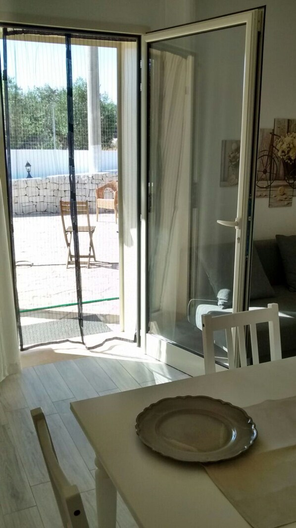 TV - SALENTO - INDEPENDENT HOUSE 1.5 KM FROM THE SEA (UGENTO)