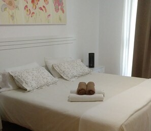 1 chambre, fer et planche à repasser, Wi-Fi gratuit, draps fournis