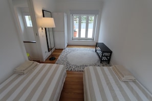 1 Schlafzimmer, Bügeleisen/Bügelbrett, Reisekinderbett, kostenloses WLAN