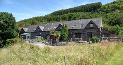 Small Barn - Spacious house close to attractions in Snowdonia National Park