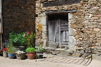 Farmhouse with Private Swimming Pool and Hot Tub