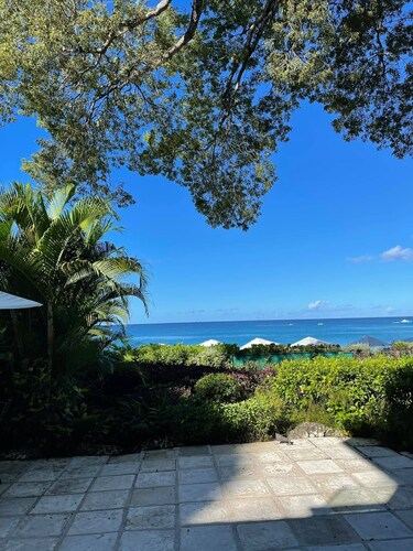 One Coral Cove-Best Apartment mit zwei Schlafzimmern in Barbados.