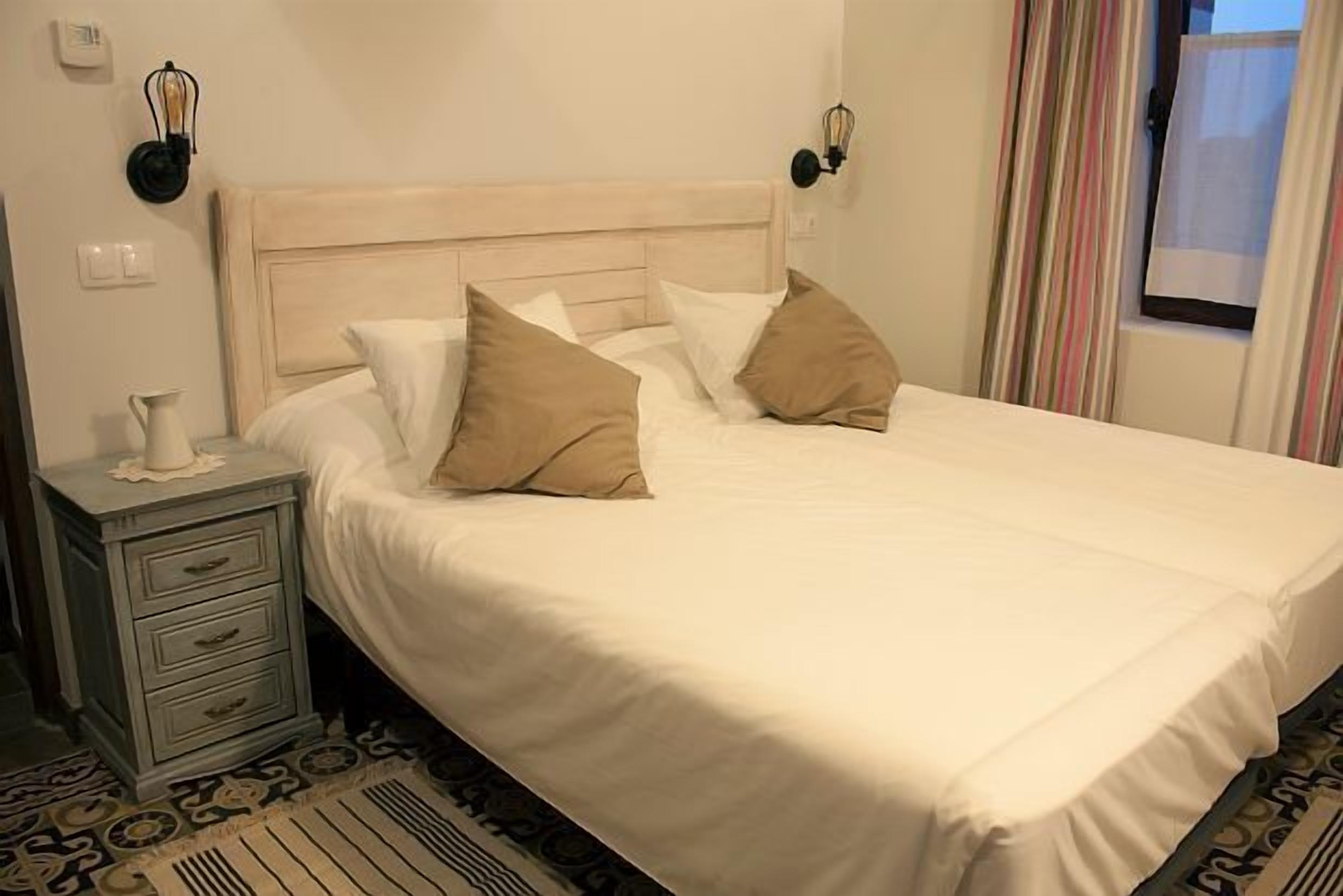 OFFER 2nd weekend of February. € 25 / person - night.