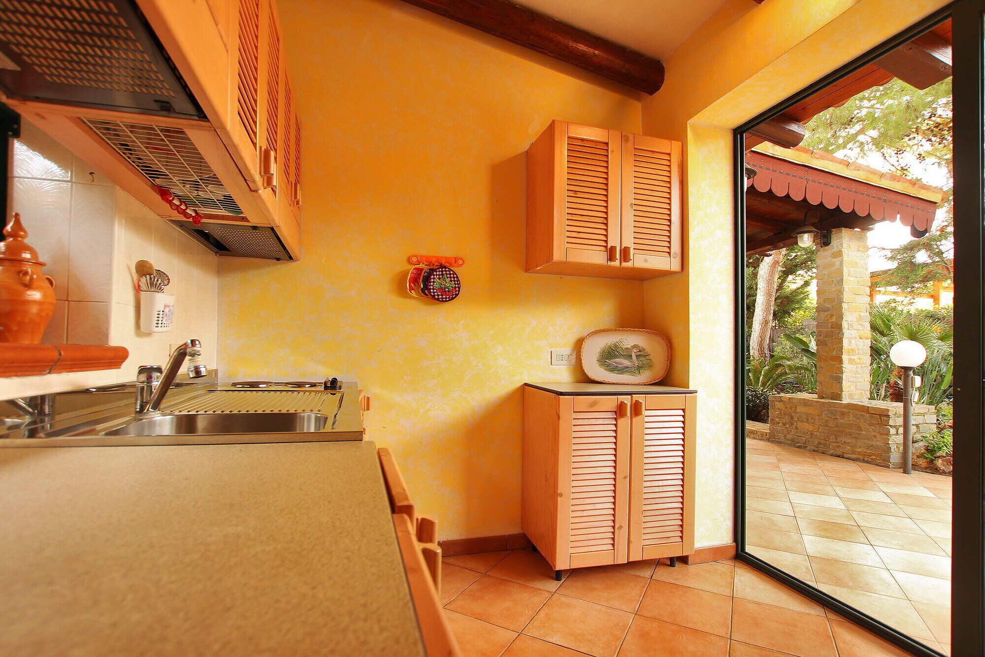 2 Bedrooms Villa, 2 Bathrooms, WiFi, Garden, bbq, Public Pool, very to the sea