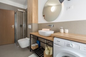 Douche, serviettes fournies