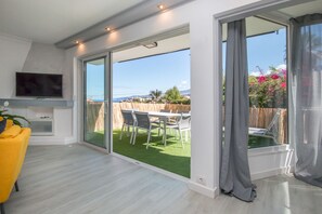 Smart TV, books - Top modern penthouse, heated pool, garden, beach within walking distance, parking space (Puerto de la Cruz)