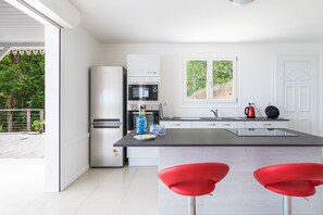 Fridge, microwave, oven, dishwasher - Bois Lélé (Le Vauclin)