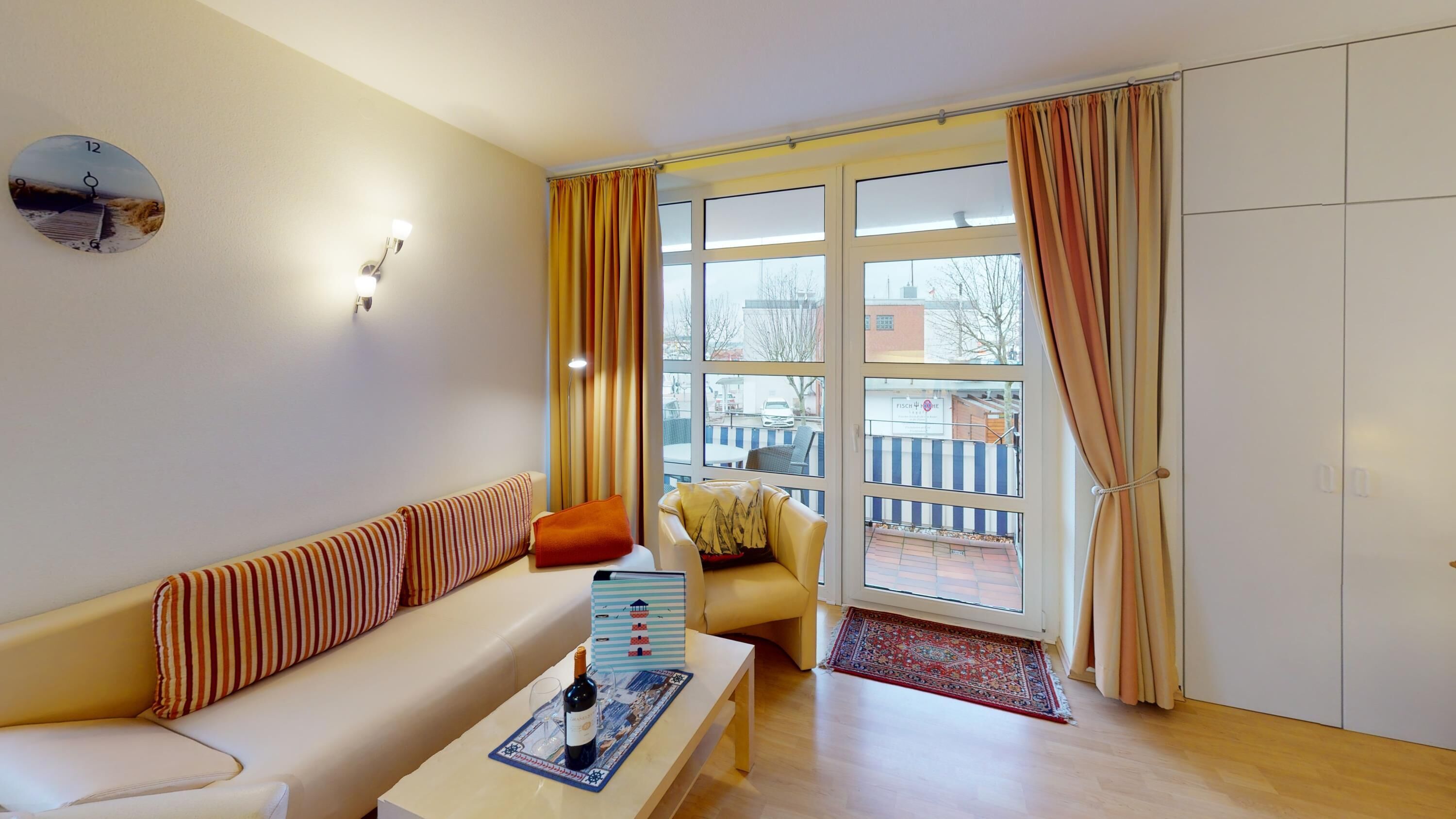 Very nice apartment "Hafenresidenz" with balcony and view over the harbor and the Kiel Fjord