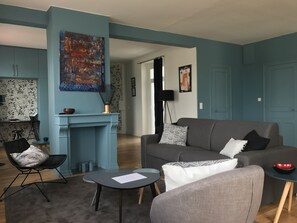 Fernseher, Stereoanlage