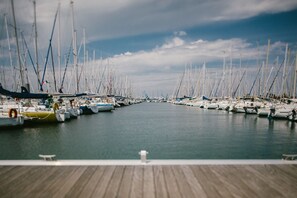 Marina - Cargo Loft, 90 m2 apartment facing the sea (Locmiquélic)