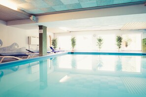 Indendørs pool, opvarmet pool