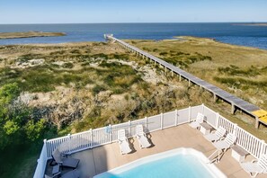 حمّام سباحة خارجي، حمّام سباحة مُدفَّأ