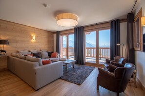 Fernseher, Stereoanlage