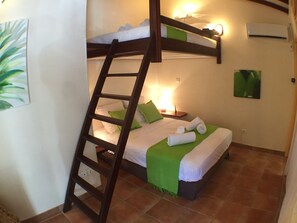 2 habitaciones, tabla de planchar con plancha, cuna de viaje y wifi 