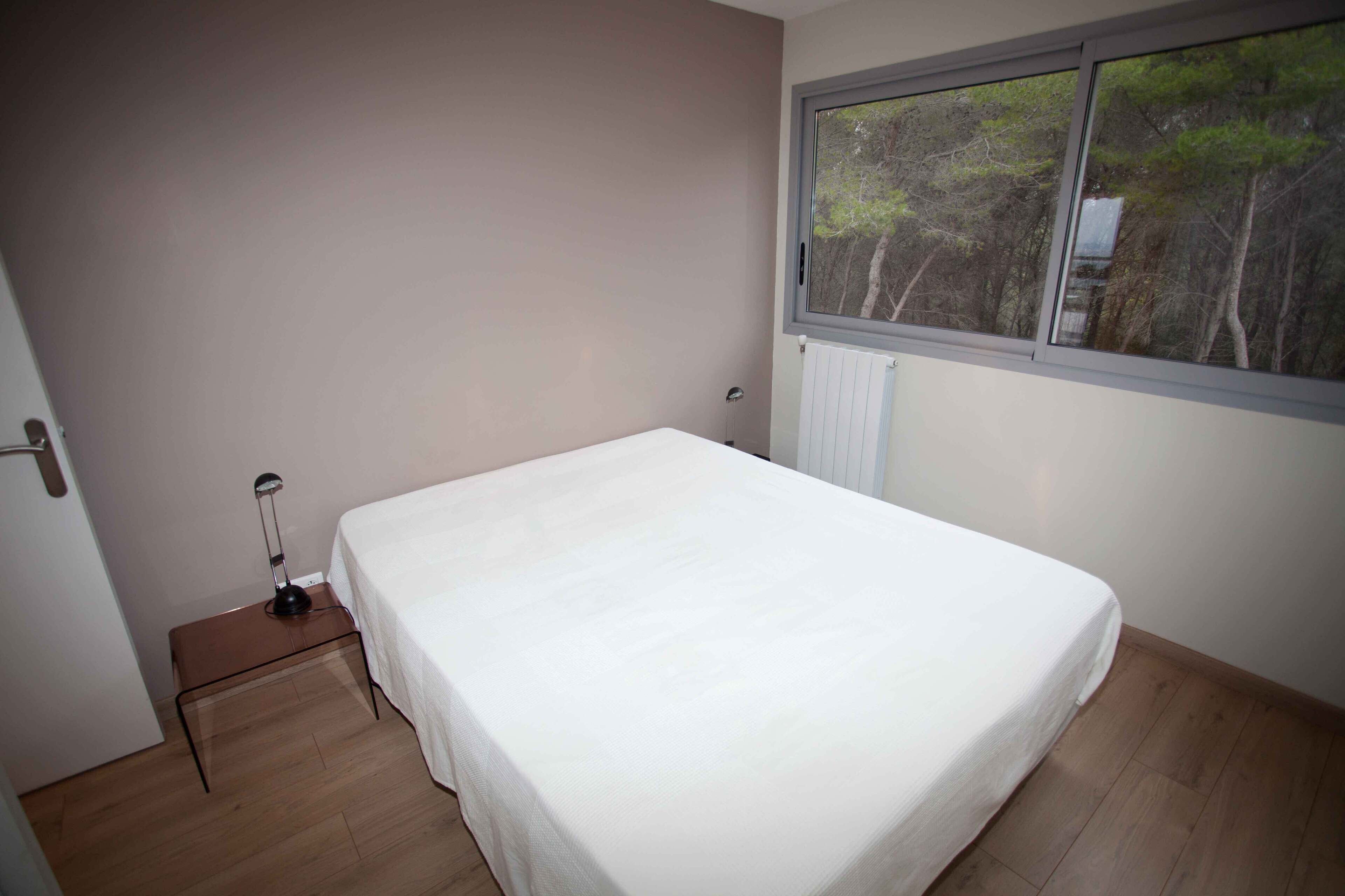 Apartment in private residence with swimming pool / tennis