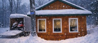 Coziest Cabin at AuTrain Lake with Beach Access