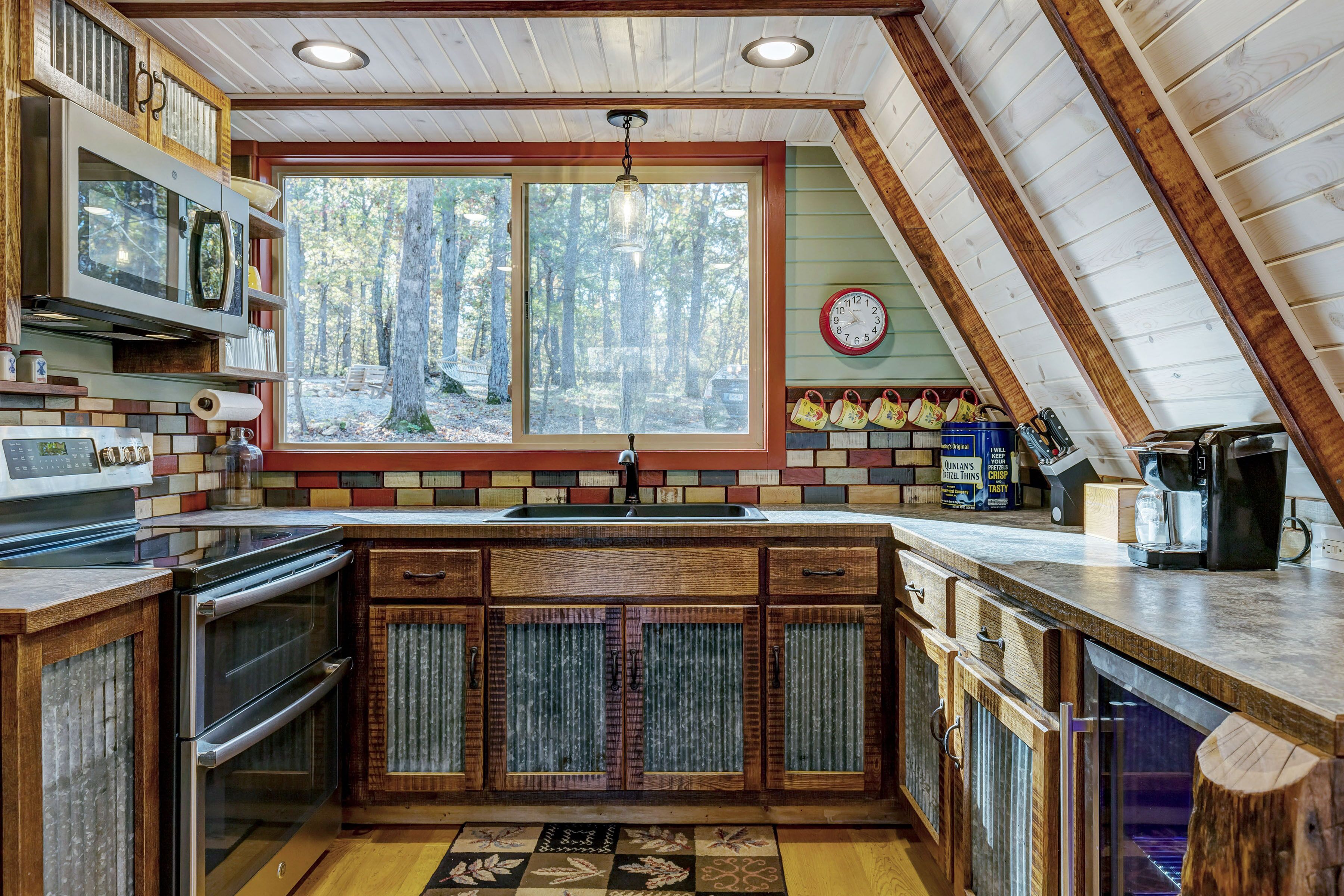 Secluded & Charming Lake Access Woodland Chalet by Sarah Bernard