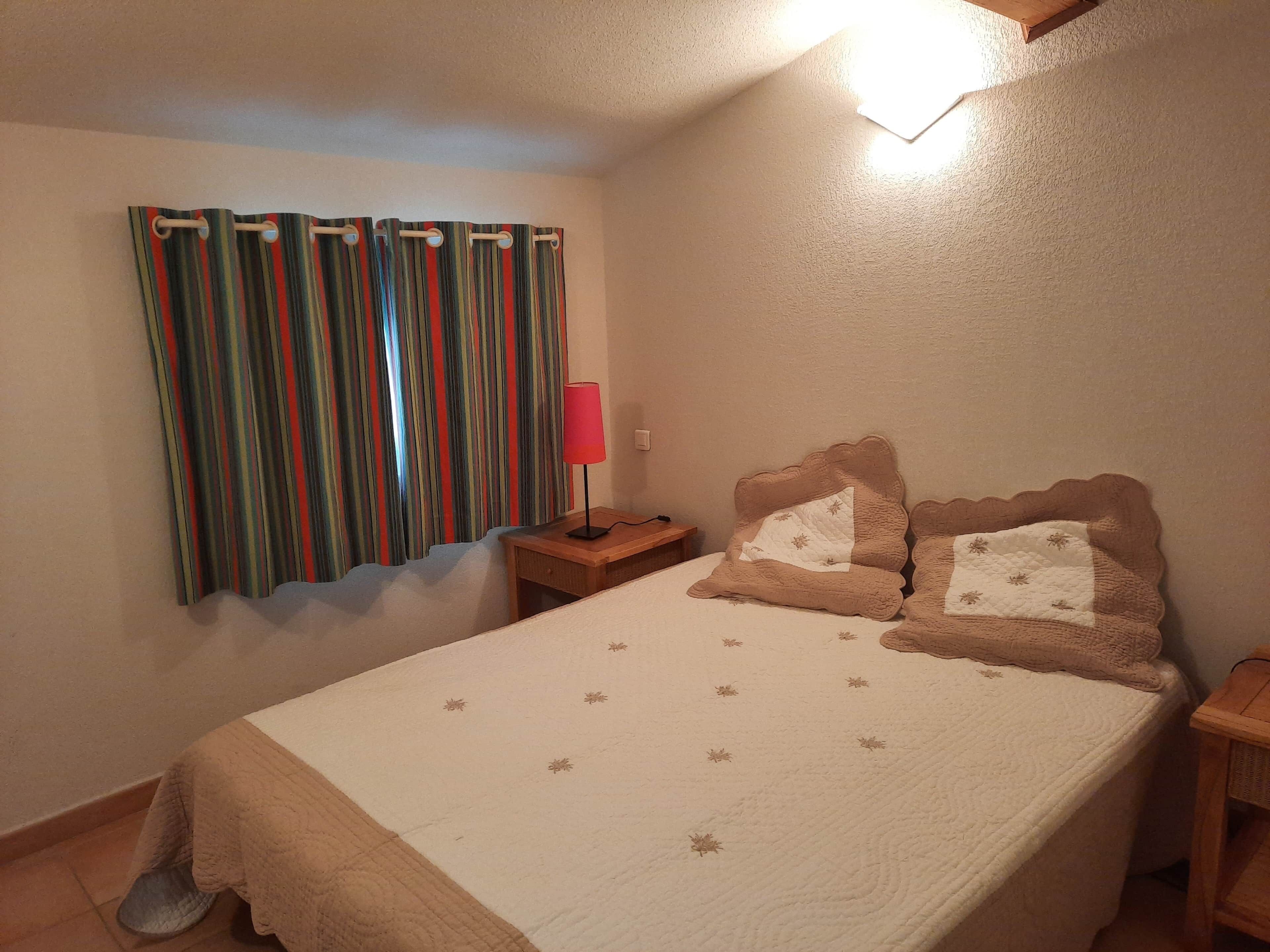 4 habitaciones, tabla de planchar con plancha y wifi gratis 