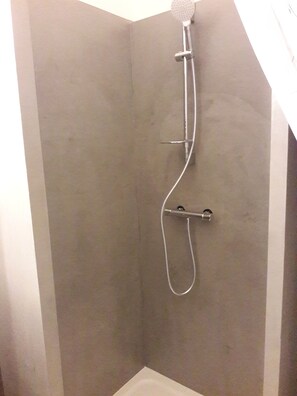 Dusche, Haartrockner