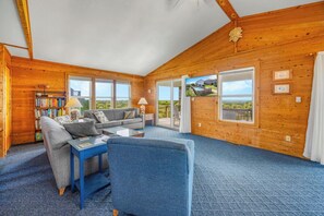 TV, DVD player, books, stereo - Oceanfront Home in Salvo with Private Pool, Hot Tub, and Grill (Salvo)