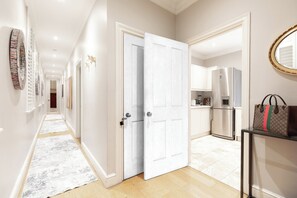 Interior - Spacious Luxury Flat in Unbeatable Covent Garden Location  (London)