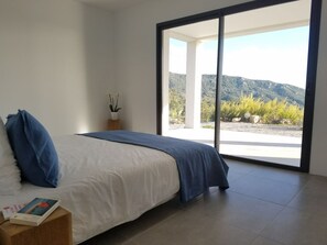 4 Schlafzimmer, Bügeleisen/Bügelbrett, Internetzugang, Bettwäsche