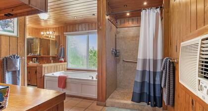 River Ridge Cabin on the Medina