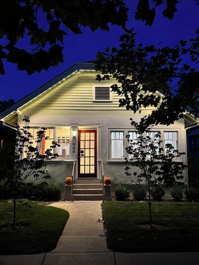 Stop Scrolling! Read our reviews. Stay here. Walk everywhere.