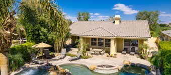 #1 choice in PGA, WOW 3 master bedrm,Huge Private Lot! GR8 Views golf/mt #067336