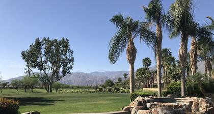 Sueño familiar!Sports ct, Large play yd, 3 dormitorios principales + Vistas al campo de golf / mtn