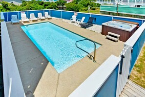Piscine extérieure, piscine chauffée