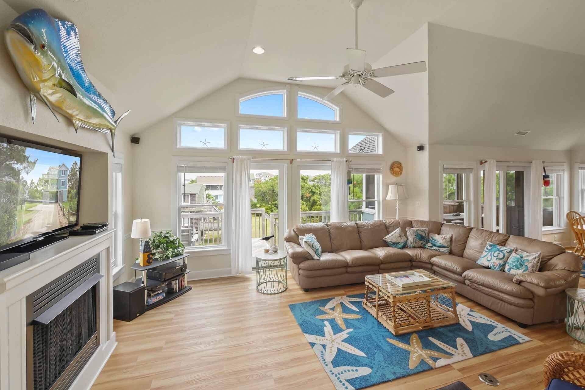 智能电视、DVD 播放器、立体声音响