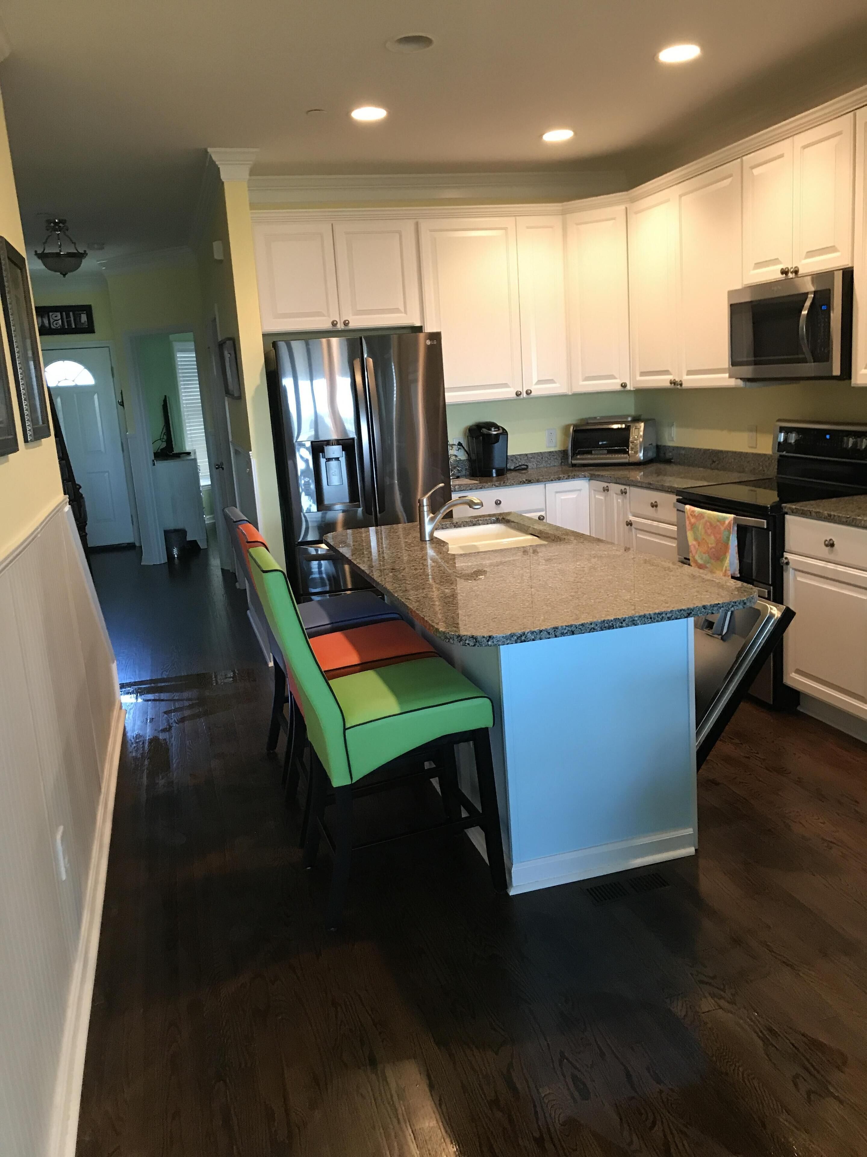 118 Waters Edge~  Beautiful River View~ 3bd/3ba~ Community Pool