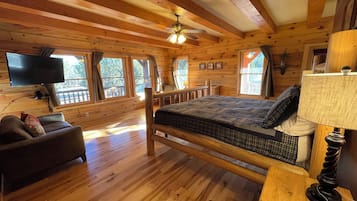 5 bedrooms, desk, iron/ironing board, free WiFi