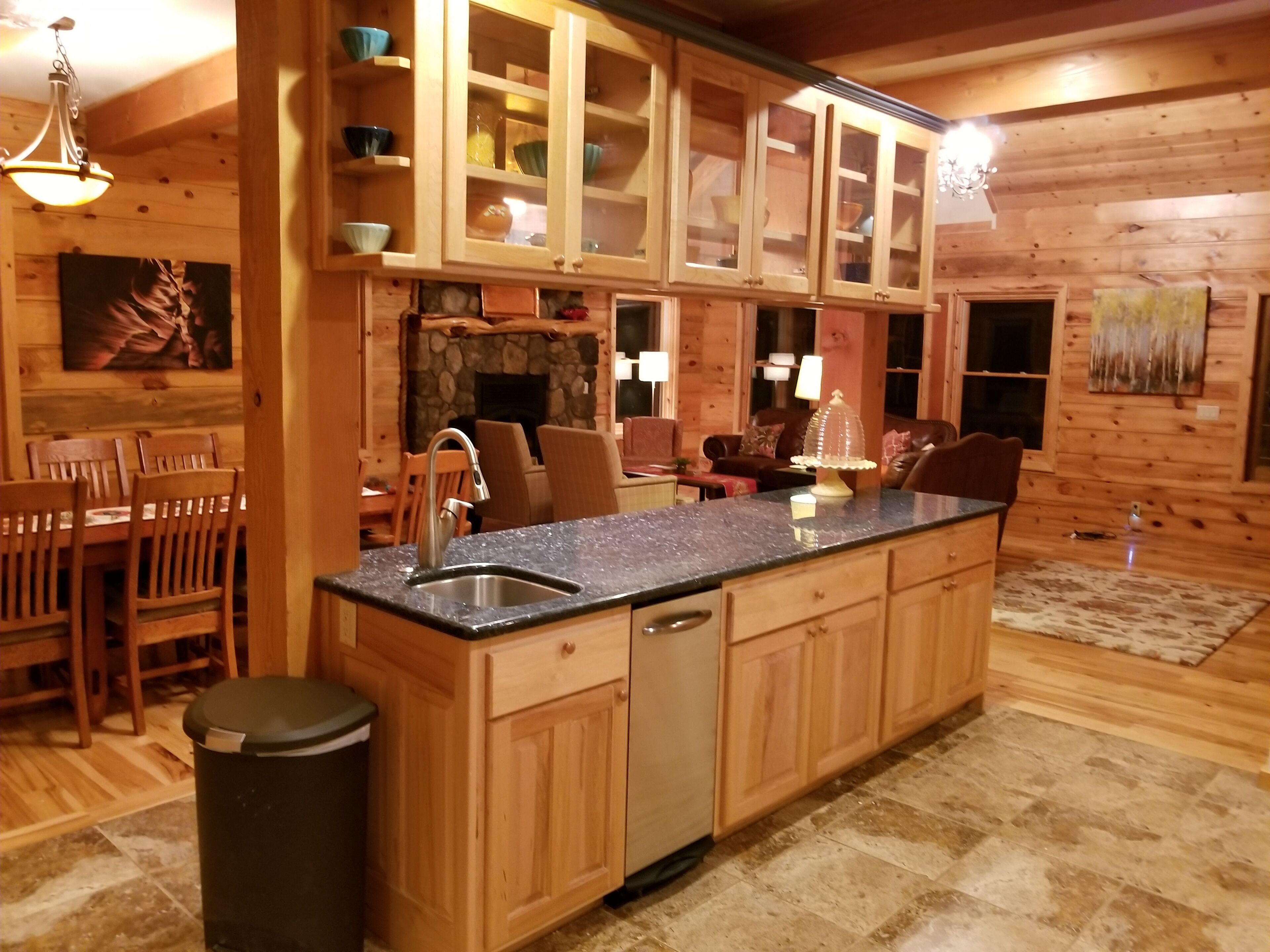 *Reserve on Airbnb*East Zion, Bryce and Grand Canyons all from Sugar Knoll Lodge