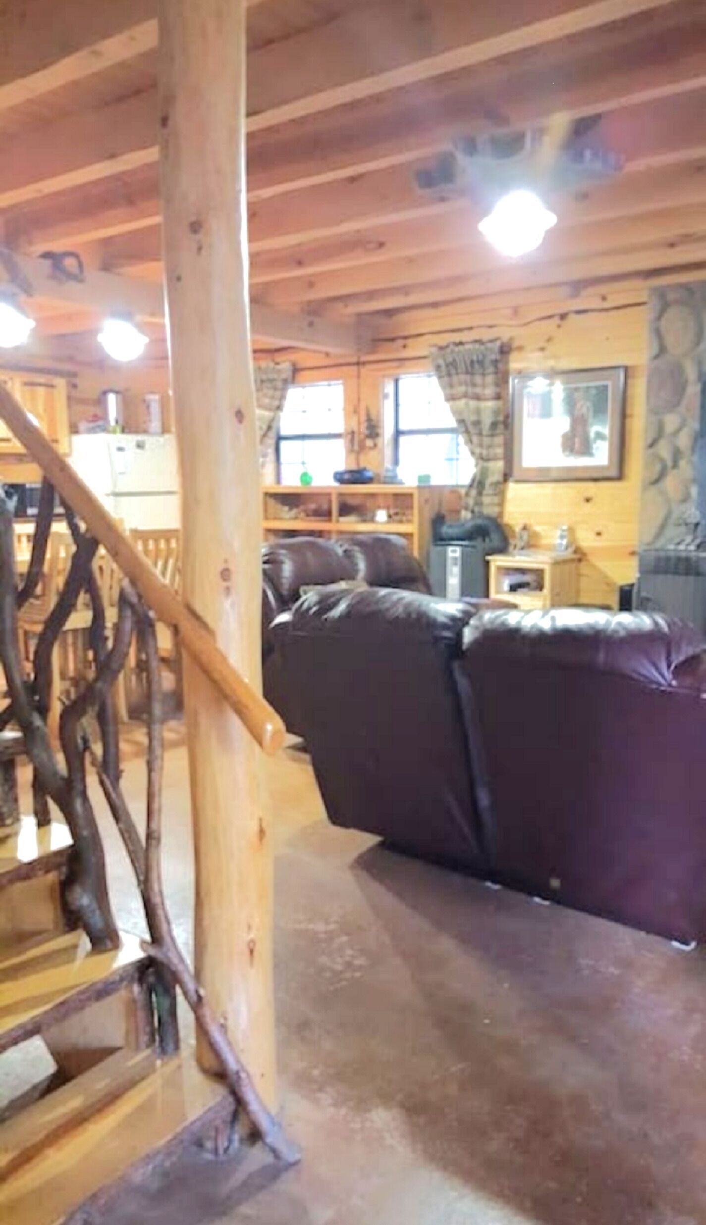 BEAUTIFUL LOG CABIN ON NOGAL CANYON CREEK / LINCOLN CO NATIONAL FOREST