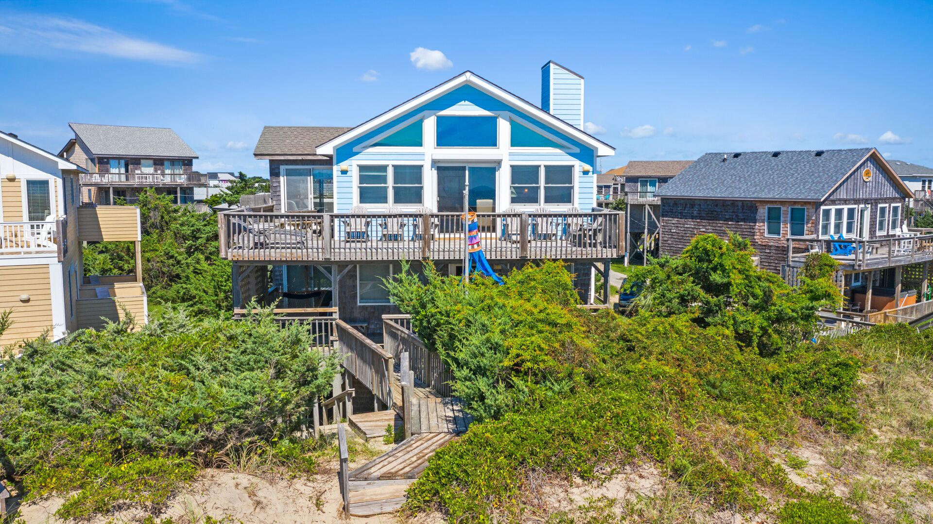 Oceanfront Home with Hot Tub, Cmty Pool + Tennis, Grill, and Home Theater.