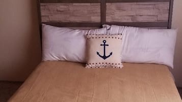 2 bedrooms, in-room safe, iron/ironing board, free WiFi